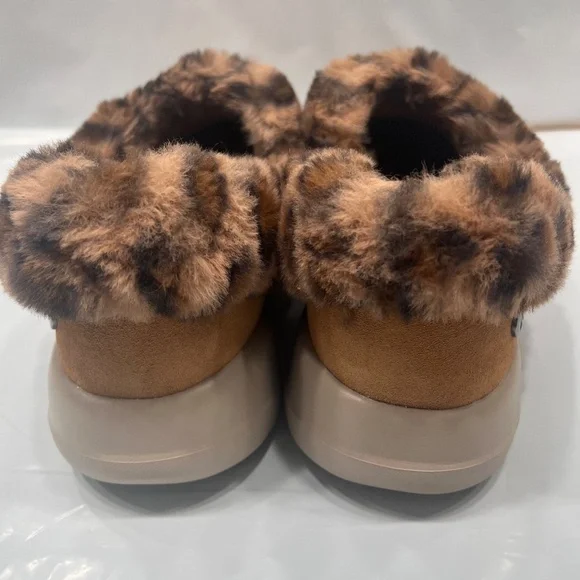 NEW Skechers On The Go Cozy Life Clog Slip On Comfort Indoor/Outdoor Slippers - Picture 9 of 9